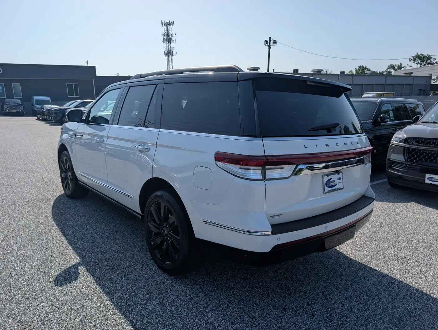 2022 Lincoln Navigator - $57,500