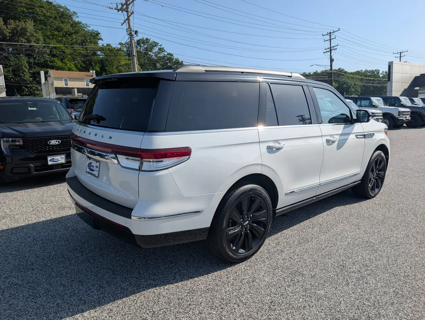 2022 Lincoln Navigator - $57,500