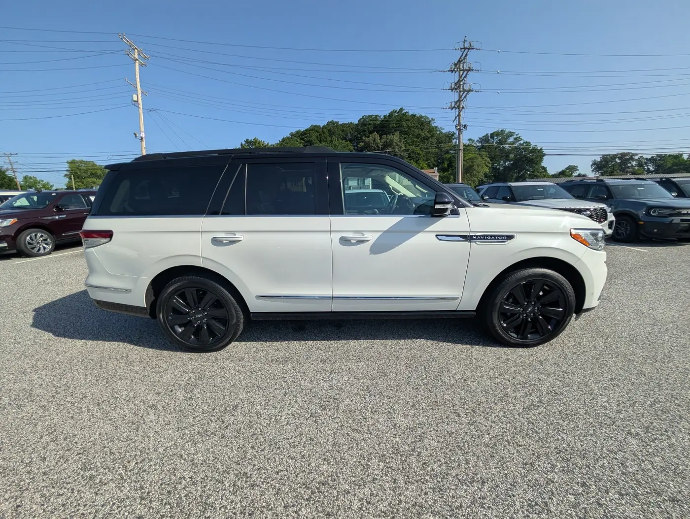 2022 Lincoln Navigator - $57,500