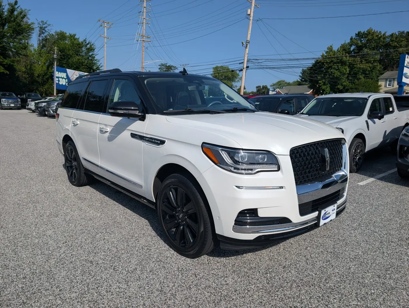 2022 Lincoln Navigator - $57,500