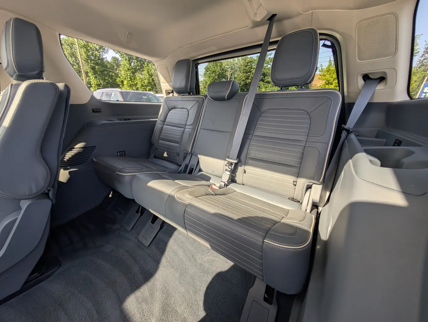 2022 Lincoln Navigator - $57,500