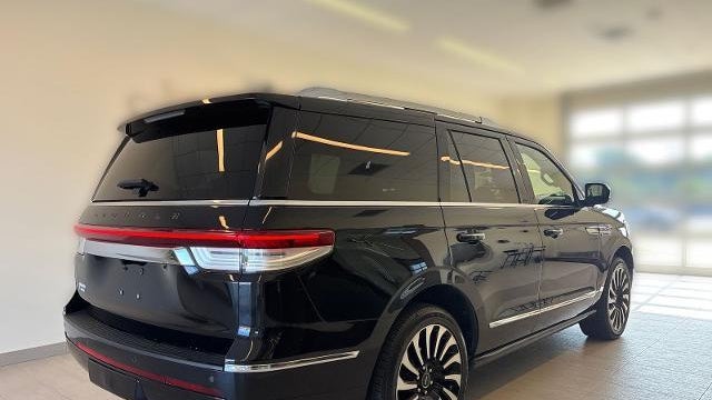 2022 Lincoln Navigator Black Label
