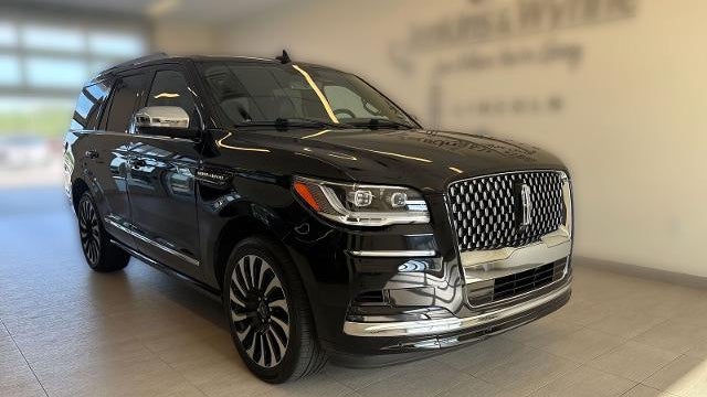 2022 Lincoln Navigator Black Label