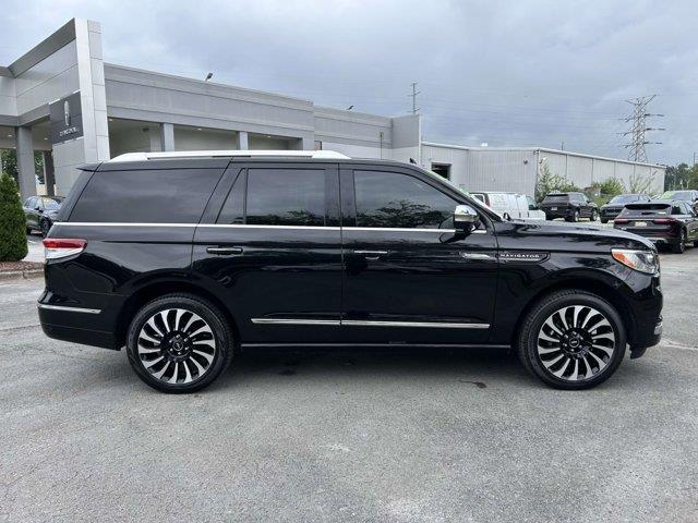 2022 Lincoln Navigator - $64,813