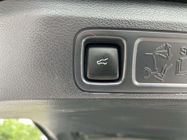 2022 Lincoln Navigator - $64,813
