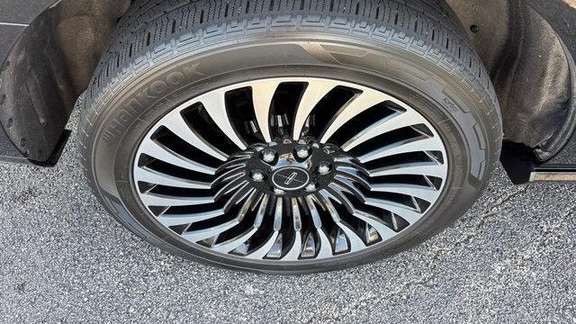 2018 Lincoln Navigator Black Label