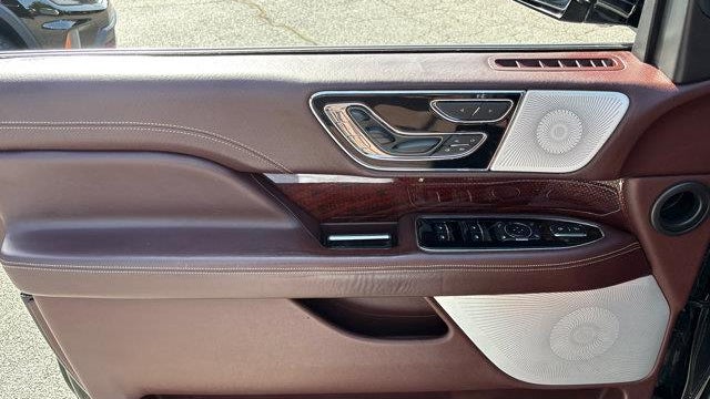 2018 Lincoln Navigator Black Label