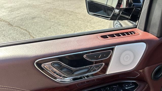 2018 Lincoln Navigator Black Label