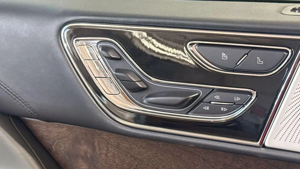 2022 Lincoln Navigator Black Label