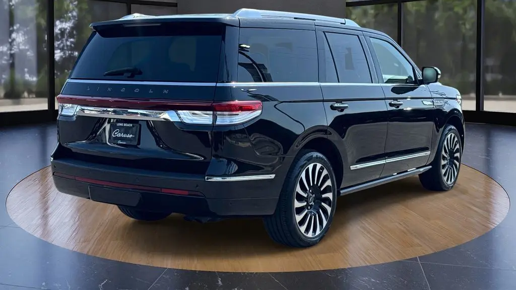 2022 Lincoln Navigator Black Label