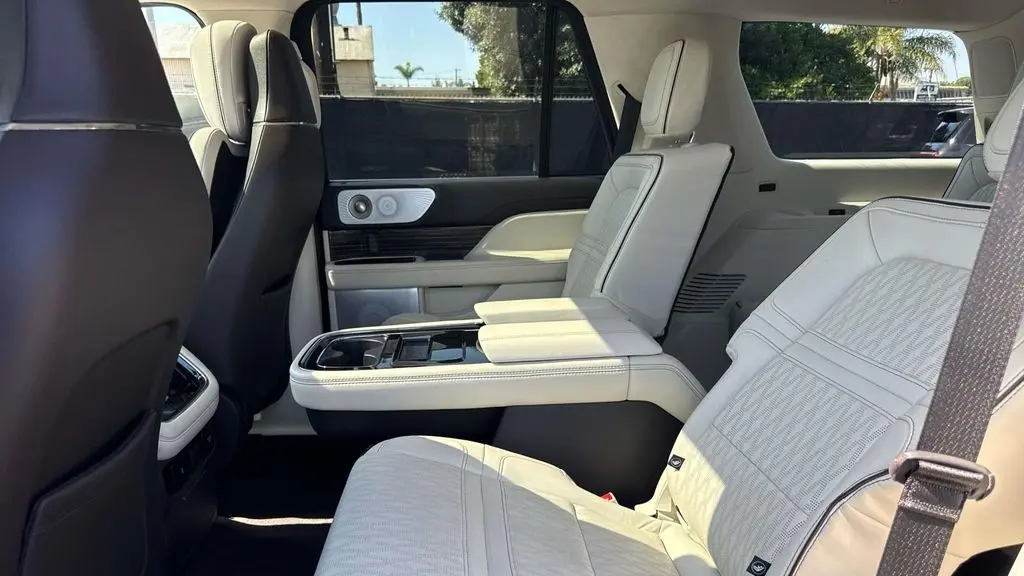 2022 Lincoln Navigator Black Label
