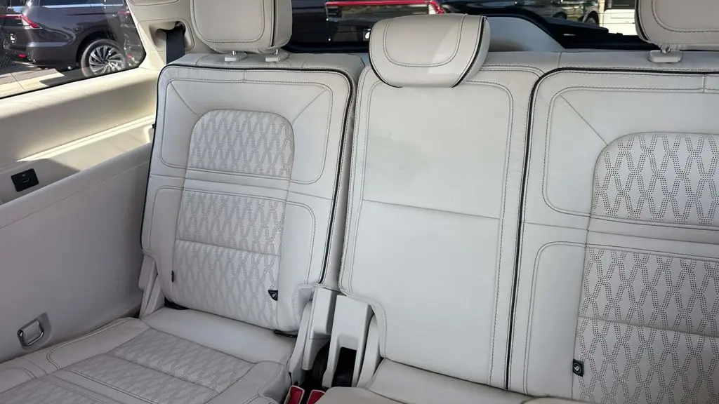2022 Lincoln Navigator Black Label