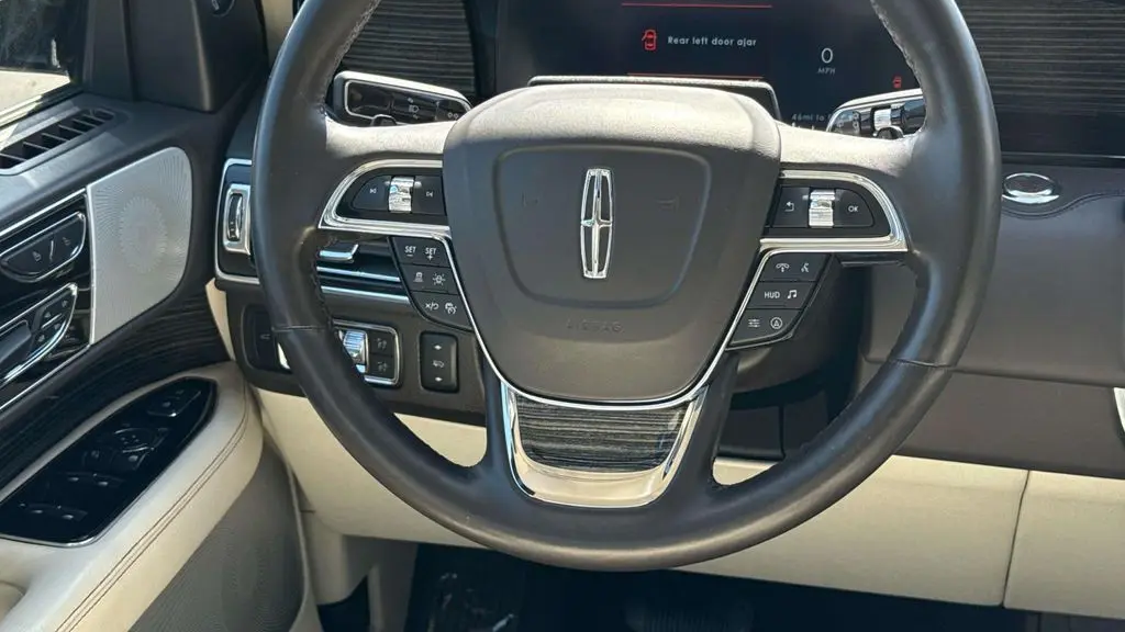 2022 Lincoln Navigator Black Label