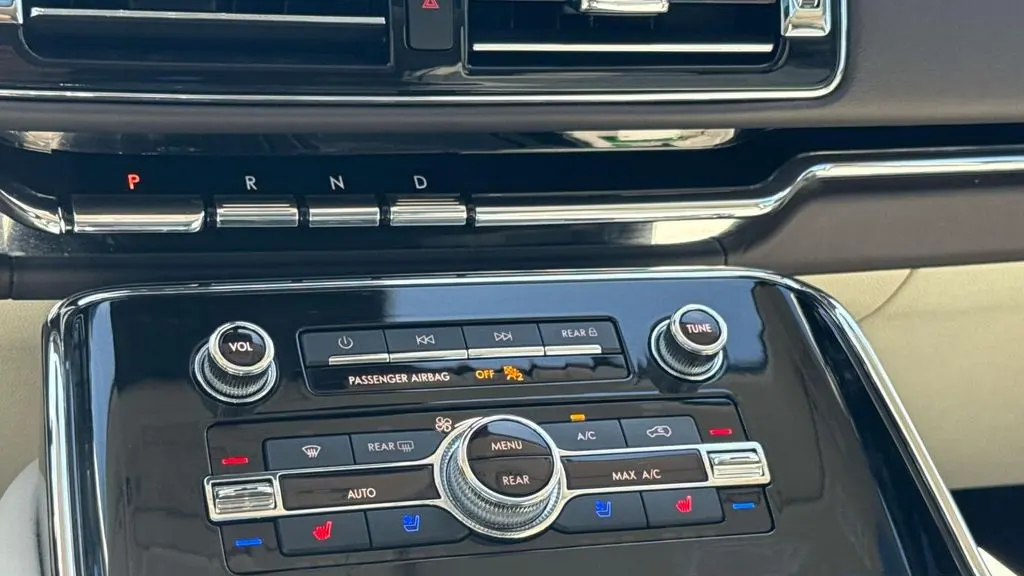 2022 Lincoln Navigator Black Label