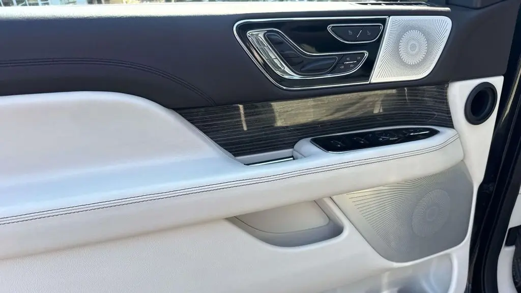 2022 Lincoln Navigator Black Label