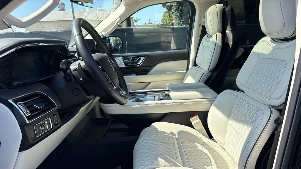 2022 Lincoln Navigator Black Label