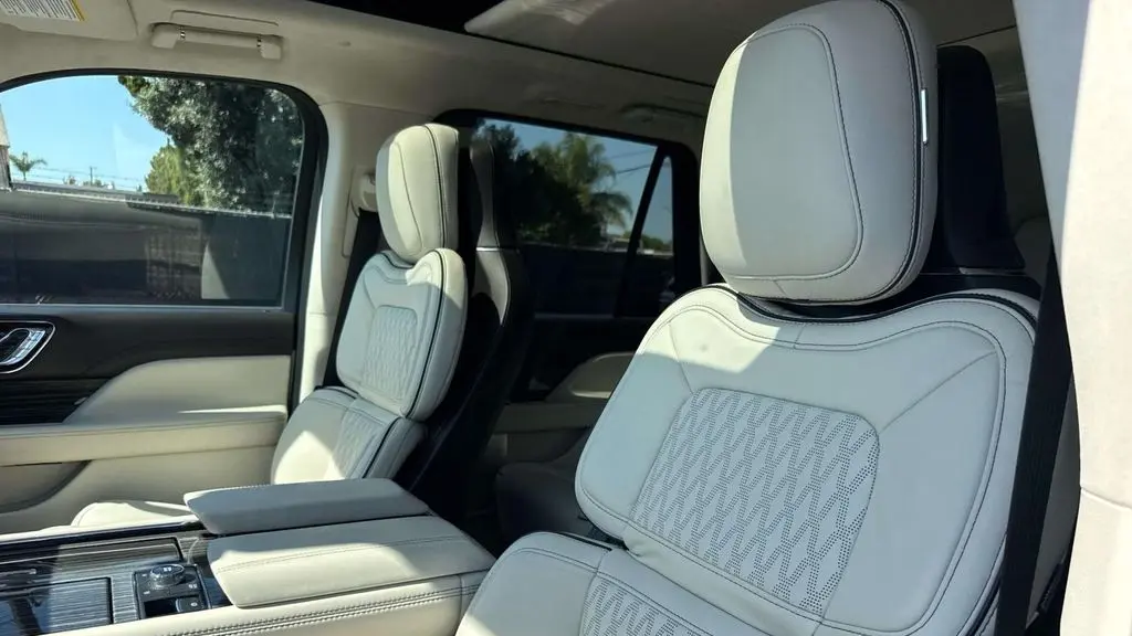 2022 Lincoln Navigator Black Label