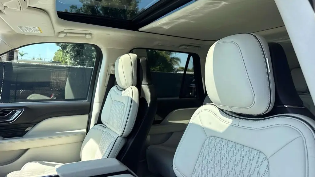 2022 Lincoln Navigator Black Label