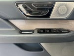 2020 Navigator Thumbnail 10