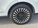 2020 Navigator Thumbnail 10
