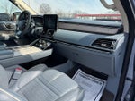2020 Navigator Thumbnail 18