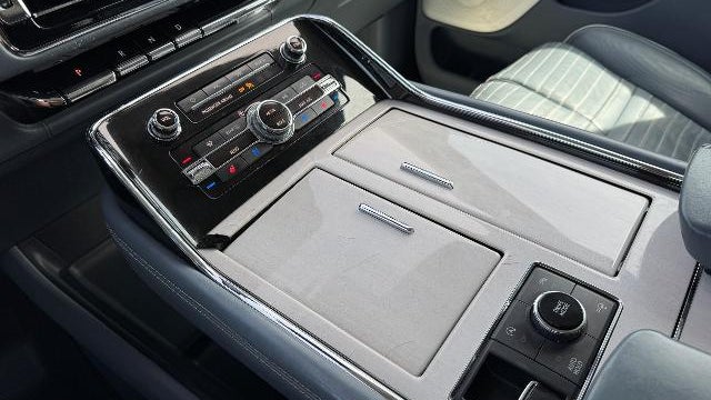 2020 Lincoln Navigator Black Label