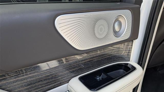 2020 Lincoln Navigator Black Label