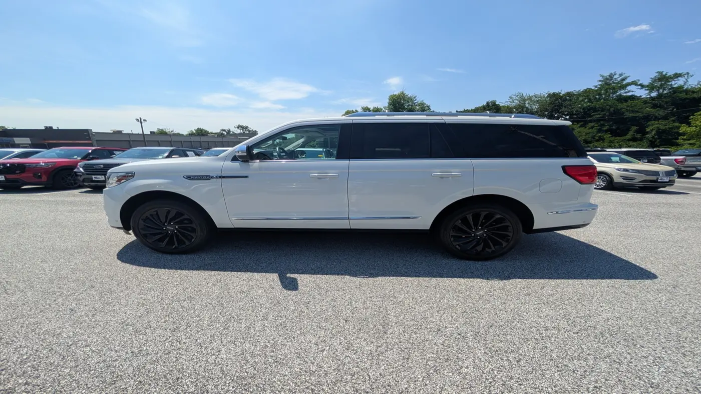2021 Lincoln Navigator Black Label