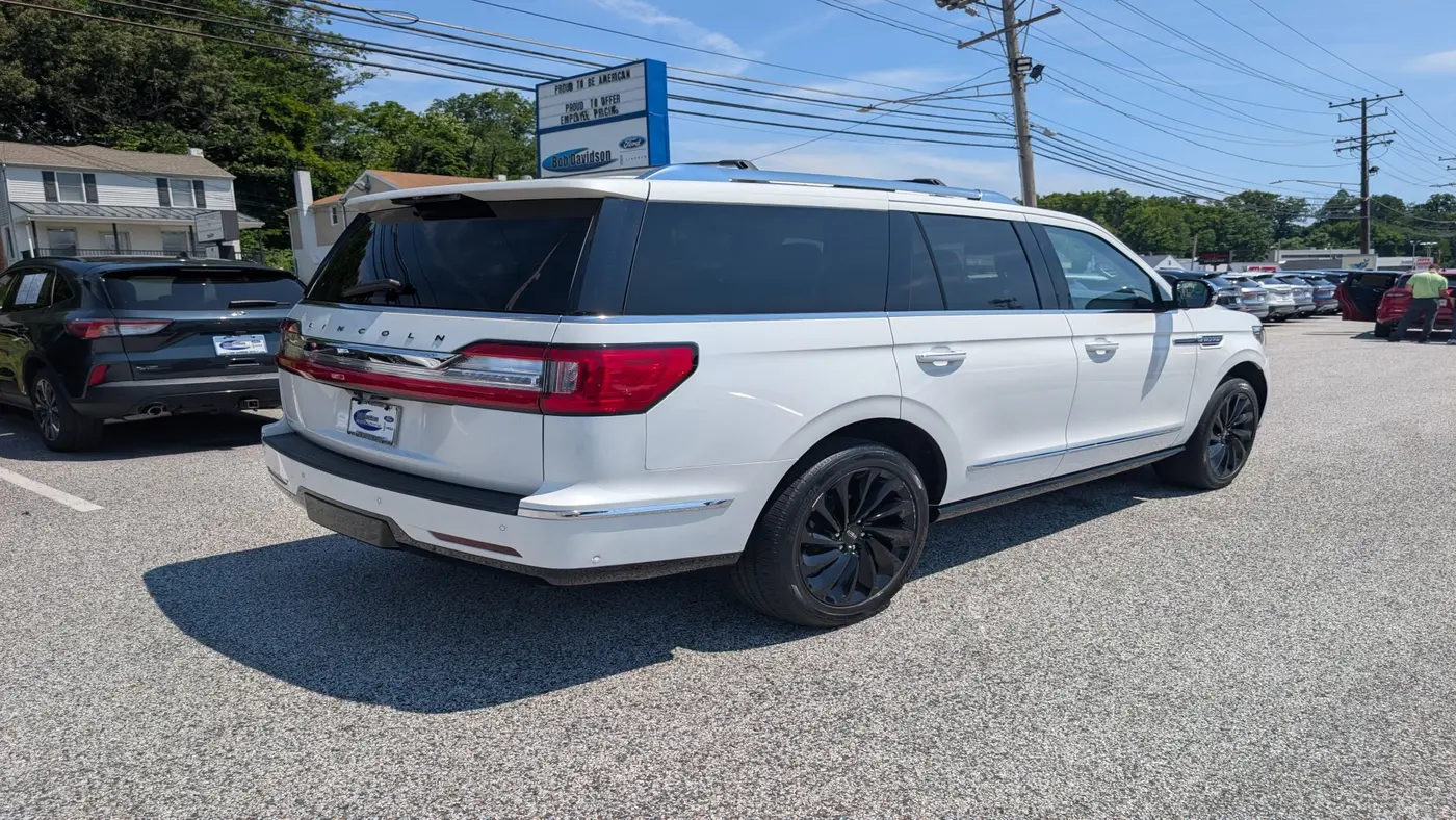 2021 Lincoln Navigator Black Label