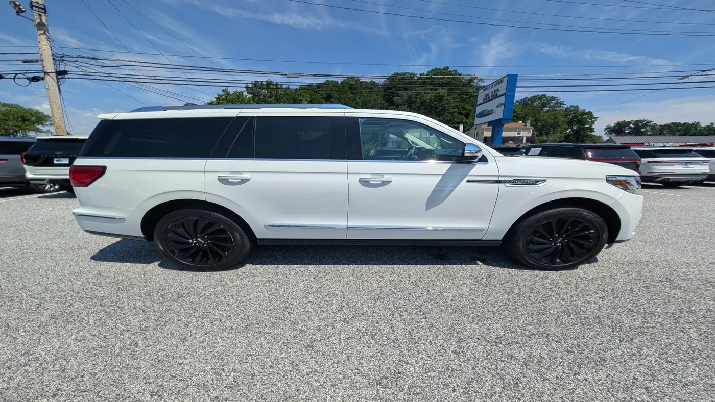 2021 Lincoln Navigator Black Label