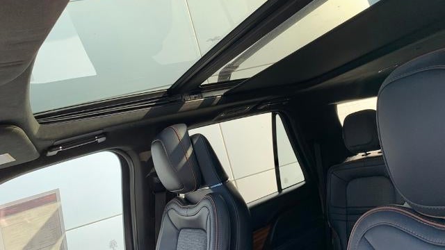 2022 Lincoln Navigator Black Label