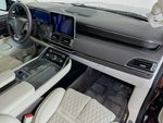 2020 Navigator Thumbnail 35