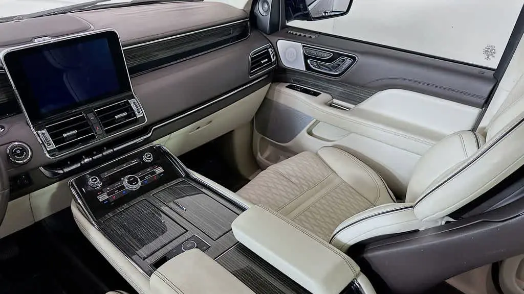2020 Lincoln Navigator Black Label