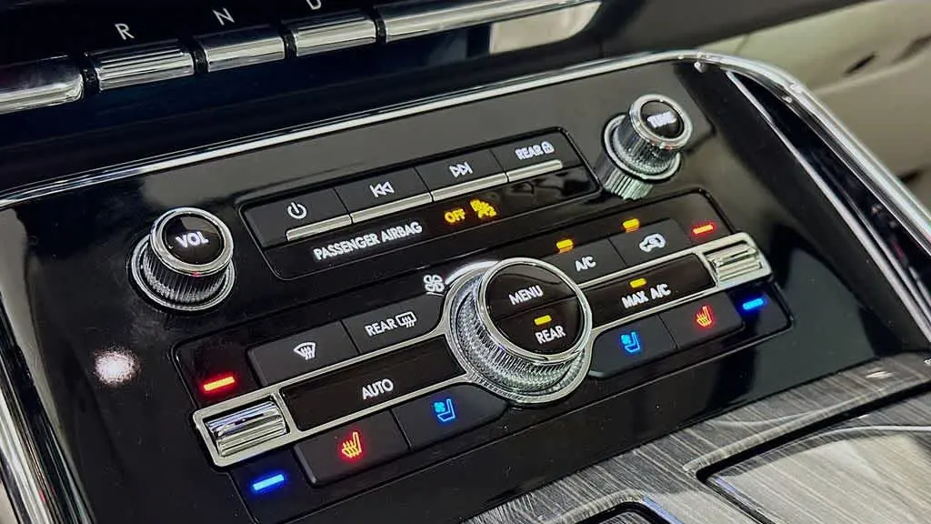 2020 Lincoln Navigator Black Label