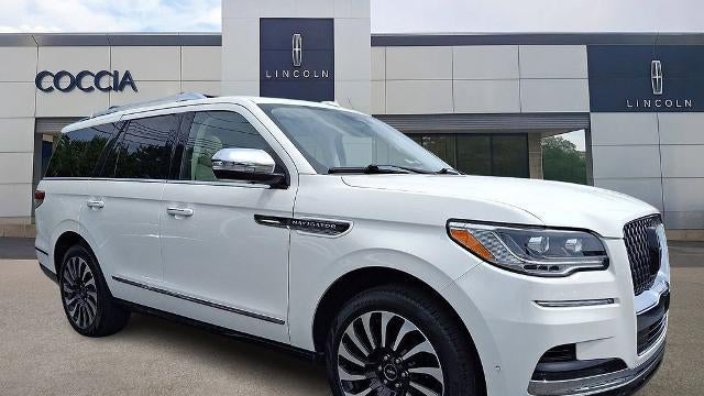 2022 Lincoln Navigator Black Label