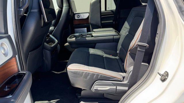 2022 Lincoln Navigator Black Label