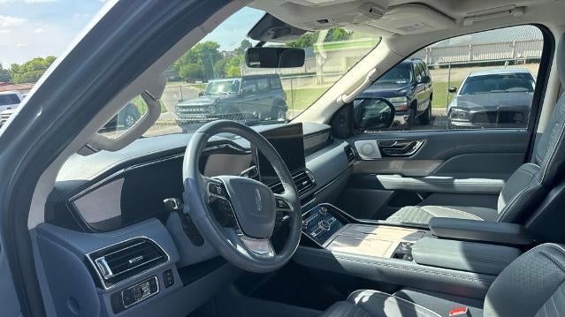 2022 Lincoln Navigator Black Label
