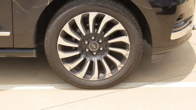 2022 Lincoln Navigator Black Label