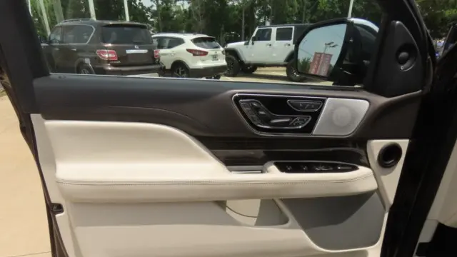 2022 Lincoln Navigator Black Label