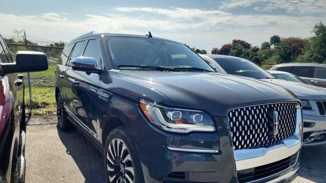 2022 Lincoln Navigator Black Label