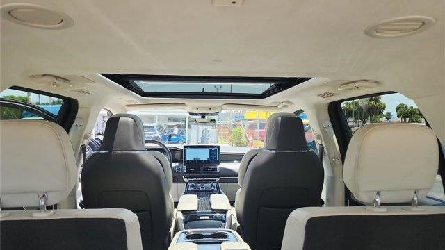 2022 Lincoln Navigator Black Label
