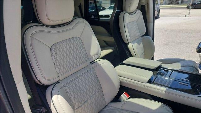 2022 Lincoln Navigator Black Label