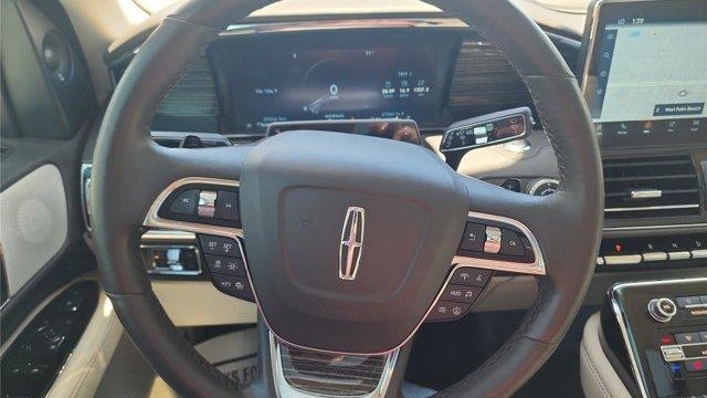 2022 Lincoln Navigator Black Label