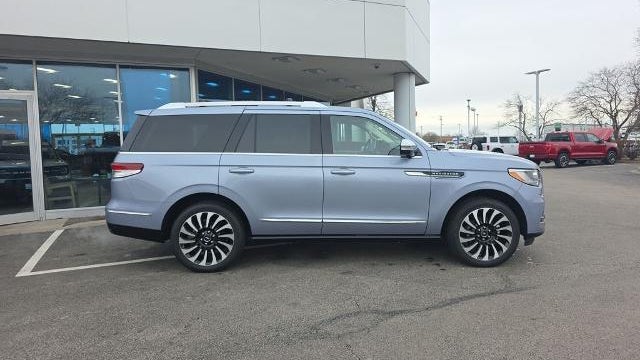 2022 Lincoln Navigator Black Label