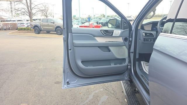 2022 Lincoln Navigator Black Label