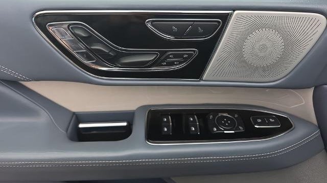 2022 Lincoln Navigator Black Label