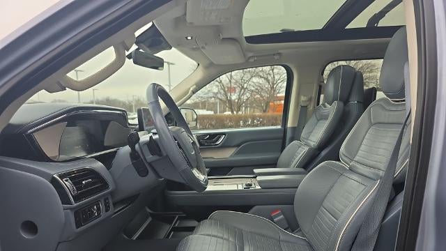 2022 Lincoln Navigator Black Label