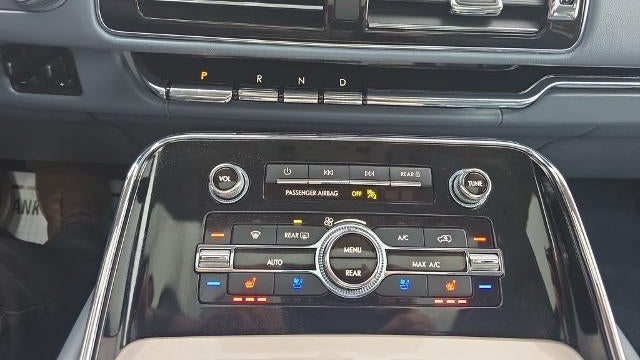 2022 Lincoln Navigator Black Label
