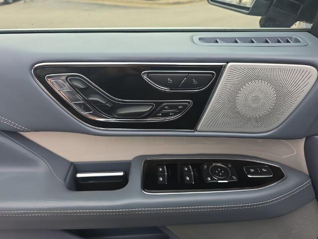 2022 Lincoln Navigator - $60,369