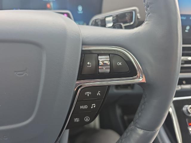 2022 Lincoln Navigator - $60,369